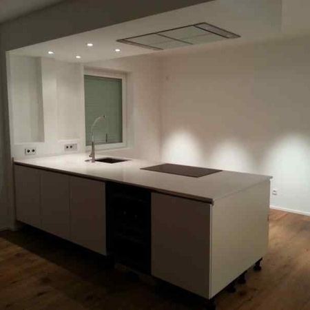 Küchenarbeitsplatte aus weißem Quarzkomposit