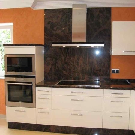 Küchenarbietsplatte aus Aruba Naturstein