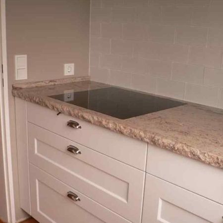 Shivakashi bossierte Kante